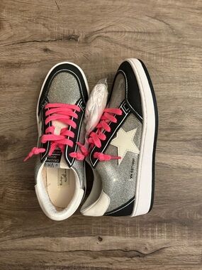 Vintage Havana Denisse Glitter Silver Star Platform Sneakers with Hot Pink Laces